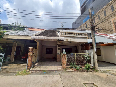 🔥 ให้เช่า Townhouse 2 ชั้น ซอยเกอเธ่ ลุมพินี 🔥