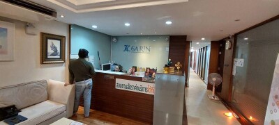 ขาย สำนักงานสารินเพลส ซอยรัชดาภิเษก 46 (ใกล้เมเจอร์รัชโยธิน) ตั้งอยู่ชั้นล่างสุด