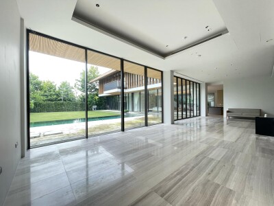 สันติบุรี เดอะ เรสซิเดนเซส / 1,415 ตารางเมตร