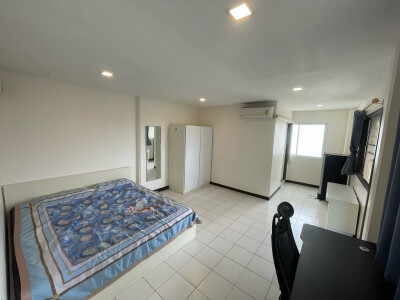 เอท เรสซิเด้นท์ / Eight Residence-1