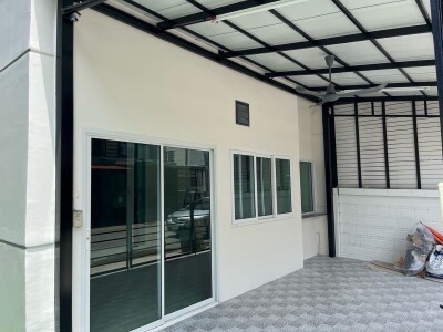 กัสโต้ สุขสวัสดิ์ 26 / พื้นที่มากถึง 35 ตรว มีถึง 4 ห้องนอน 2 ห้องเอนกประสงค์-3