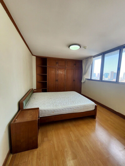 ไท ปิง ทาวเวอร์ / Tai Ping Towers