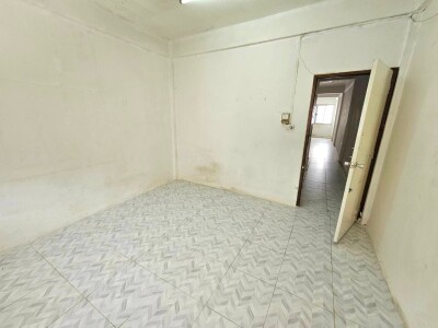 ให้เช่าอาคารพาณิชย์ 3 ชั้นครึ่ง มีดาดฟ้า 9 ห้องนอน 168 ตร.ม. สุขสวัสดิ์ 31/1 ราษฏร์บูรณะ