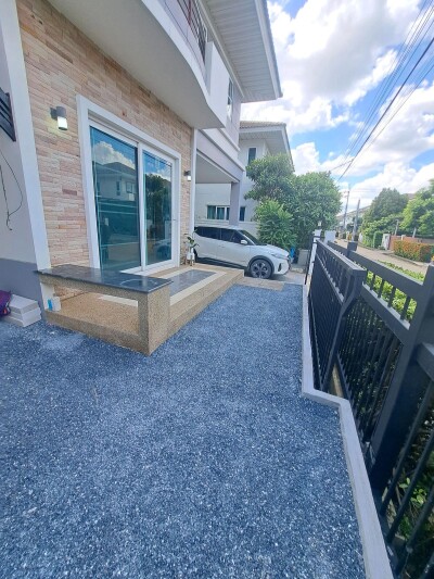 ศุภาลัย การ์เด้นวิลล์ กรุงเทพกรีฑาตัดใหม่ - มอเตอร์เวย์