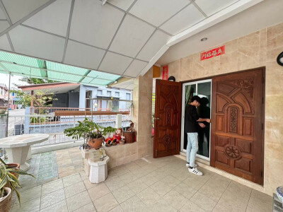 🔥 เสนอได้ ห้ามโพส 🔥  / บ้านวรารักษ์ รามอินทรา-1