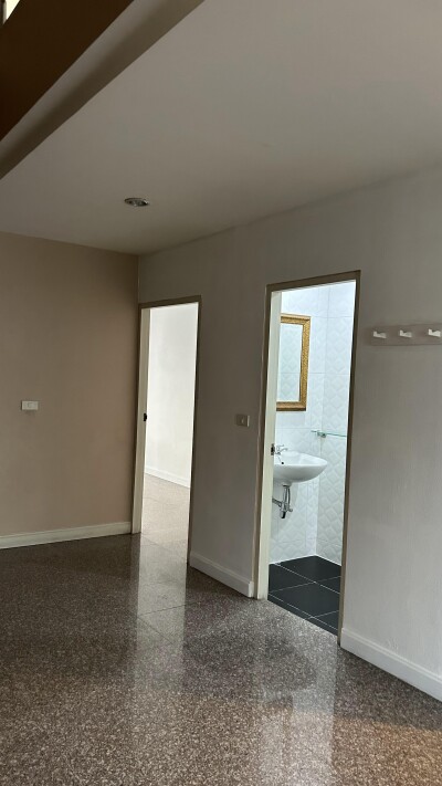 ไพลิน ปาร์ค รัตนาธิเบศน์