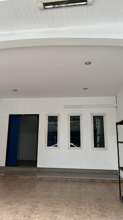 ไพลิน ปาร์ค รัตนาธิเบศน์