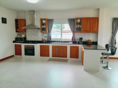 บ้านเดี่ยว 2 หลัง บนที่ดิน 1ไร่ ตกแต่งพร้อมอยู่