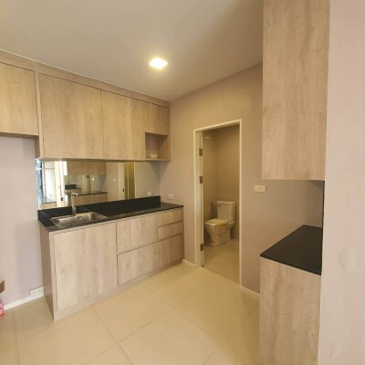 แอร์ลิงค์ เรสซิเดนซ์ ร่มเกล้า /  Airlink Residences