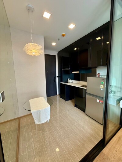 โนเบิล อราวน์ อารีย์ / Noble Around Ari