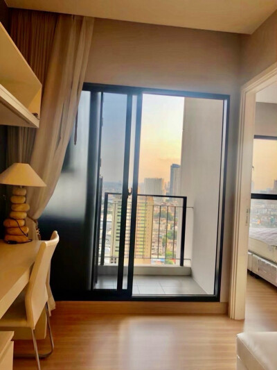 เออร์บาโน่ แอบโซลูท สาทร - ตากสิน / Urbano Absolute Sathon - Taksin