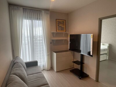 ไลฟ์ อโศก ไฮป์ / Life Asoke Hype-1