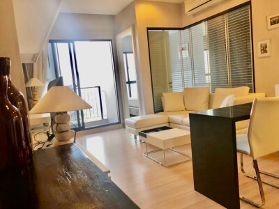 เออร์บาโน่ แอบโซลูท สาทร - ตากสิน / Urbano Absolute Sathon - Taksin