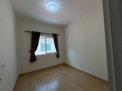 กัสโต้ สุขสวัสดิ์ 26 / พื้นที่มากถึง 35 ตรว มีถึง 4 ห้องนอน 2 ห้องเอนกประสงค์-15