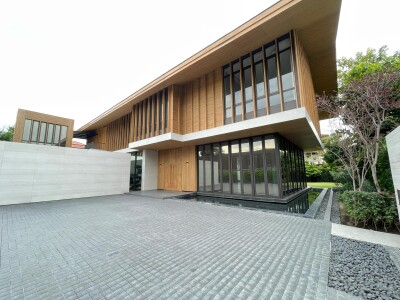 สันติบุรี เดอะ เรสซิเดนเซส / 1,415 ตารางเมตร