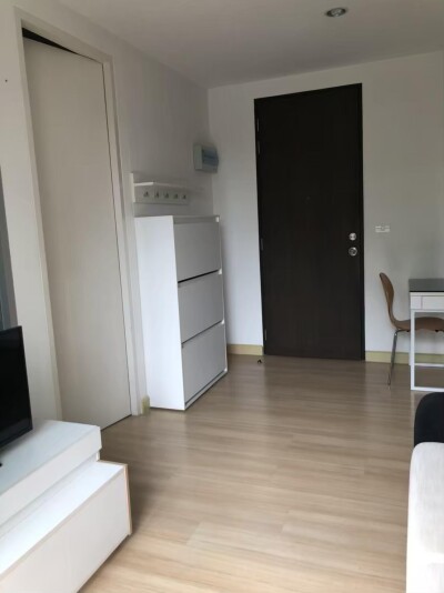 เดอะ พาร์คแลนด์ ศรีนครินทร์ เลคไซด์  / The Parkland Srinakarin Lakeside