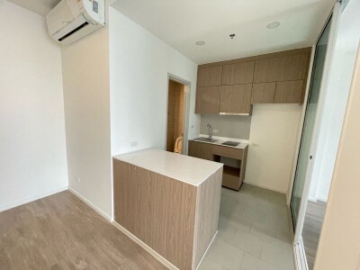 เดอ ลาพีส จรัญ 81 / De Lapis Charan 81-17