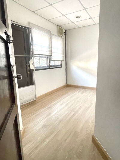 ขายทาวน์เฮ้าส์ขนาดใหญ่ ย่านสาธุประดิษฐ์,พระราม3,ยานนาวา-12