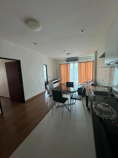 เดอะ เวลลิงตัน คอนโด / The Wellington Condominium-2