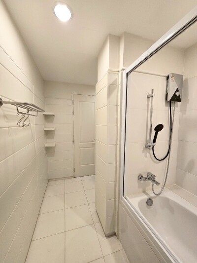 คิวเฮ้าส์ สาทร / 2 ห้องนอน 2 ห้องน้ำ ชั้น  33 ขนาด  71 ตรม