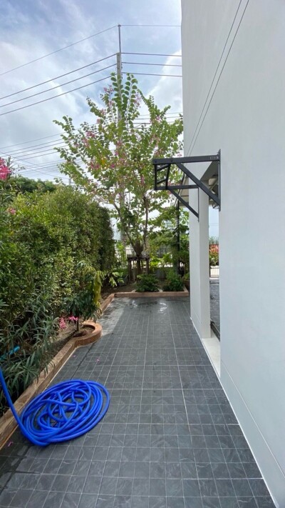 อัพเดทล่าสุด 7/7/2568 : อินดี้ 2 บางนา - รามคำแหง 2 / พื้นที่ใช้สอย: 160 ตร.ม.  จำนวนชั้น: 3 ชั้น