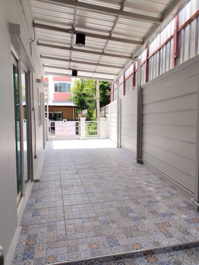 เดอะ คอนเนค 8 วงแหวน - บางนา