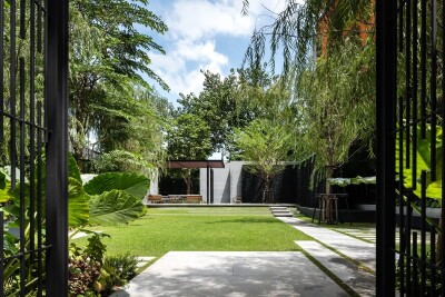 เดอะ แบงค็อค สาทร / 128.28 ตรม. ชั้น 48-26