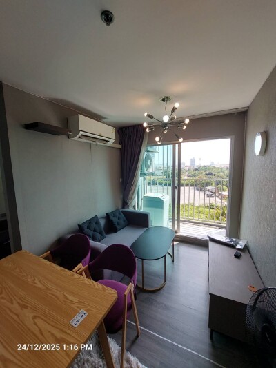 เดอะทรัสต์ @ BTS เอราวัณ / The Trust @ BTS Erawan