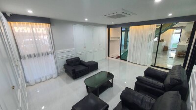 🔥 ให้เช่าบ้านเดี่ยว 5 ห้องนอน ย่านโชคชัย 4 🔥-13