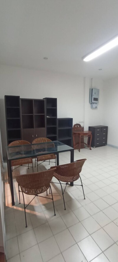 โฮมทาวน์ ออฟฟิส ย่านลาดพร้าว ซอย 128/1 ตรงข้าม ซ.101-6