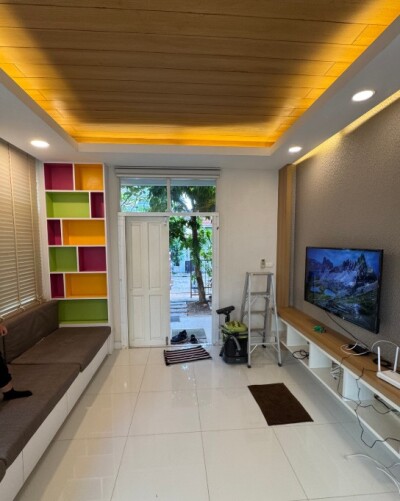 รสา สแปนิช คอร์ทยาร์ด-5