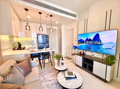 แมสซารีน รัชโยธิน / Mazarine Ratchayothin-2