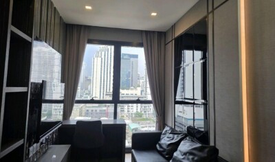 แอชตัน อโศก / Ashton Asoke