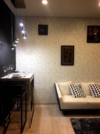 เอ็ม ทองหล่อ เท็น / M Thonglor 10