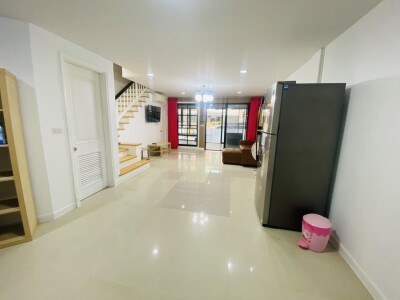 พลัส ซิตี้พาร์ค ศรีนครินทร์ - สวนหลวง / 33 ตารางวา 3 ห้องนอน 3 ห้องน้ำ-2