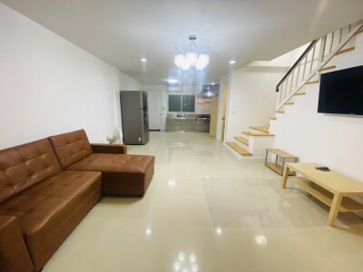 พลัส ซิตี้พาร์ค ศรีนครินทร์ - สวนหลวง / 33 ตารางวา 3 ห้องนอน 3 ห้องน้ำ-1