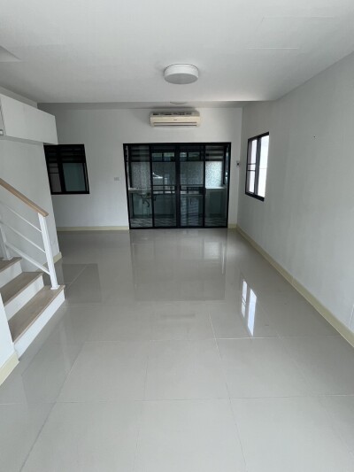 เดอะ คอนเนค สวนหลวง - อ่อนนุช / 🛏 3 ห้องนอน | 🚿 2 ห้องน้ำ-4