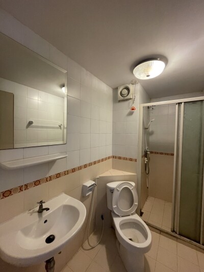 อัพเดทล่าสุด 25/10/2568 : อัสสกาญจน์ เพลส ลาดพร้าว 85 / 39ตรม. *