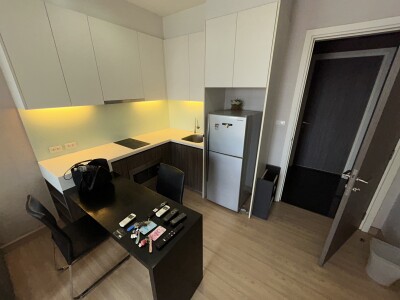 🏢 ให้เช่าคอนโด Urbano Absolute สาธร–ตากสิน 📐 ขนาด / Size: 38 ตร.ม. (38 sq.m.) 🏢 ชั้น / Floor: ชั้น 34