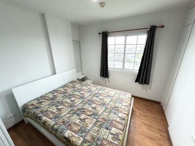 ทิวลิป สแควร์ @ อ้อมน้อย / Tulip Square @ Omnoi