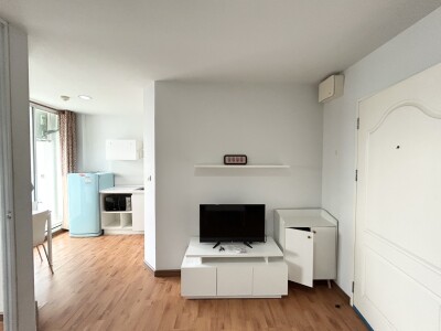 ทิวลิป สแควร์ @ อ้อมน้อย / Tulip Square @ Omnoi