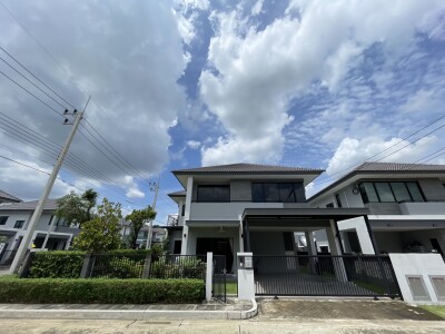 บ้าน เอโทล วงแหวน-ลำลูกกา / ขนาด 185 ตรม ขนาด 75 ตรว *