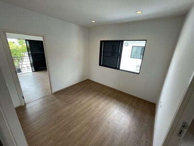 บ้าน เอโทล วงแหวน-ลำลูกกา / ขนาด 185 ตรม ขนาด 75 ตรว *