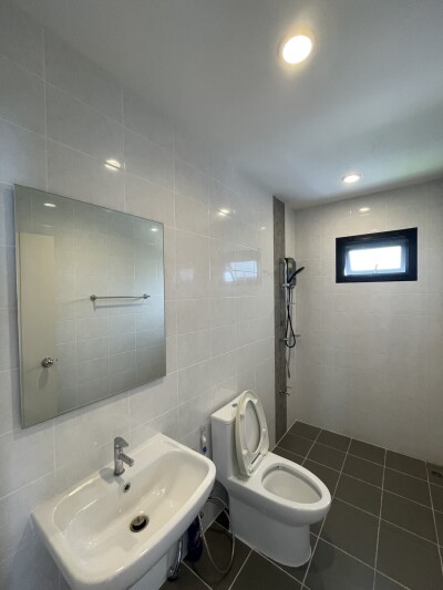 บ้าน เอโทล วงแหวน-ลำลูกกา / ขนาด 185 ตรม ขนาด 75 ตรว *