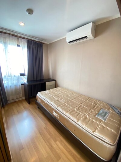 ลุมพินี เพลส ปิ่นเกล้า 2 / Lumpini Place Pinklao 2