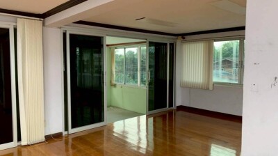 ขาย/ให้เช่า อาคารพาณิชย์ 4 ชั้น 2 ห้องริม ติดคลองบางยาง – ทำเลทองบนถนนพุทธมณฑลสาย 6 --11