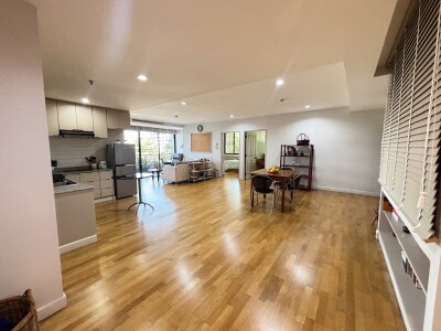 ริเวอไรน์ เพลส คอนโดมิเนียม / ขนาด 112 ตรม-12