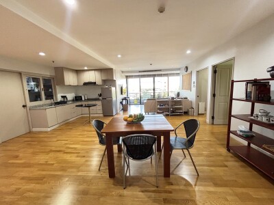 ริเวอไรน์ เพลส คอนโดมิเนียม / ขนาด 112 ตรม-11