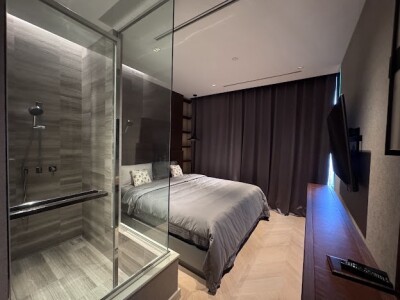 โฟร์ซีซั่นส์ ไพรเวท เรสซิเด้นซ์ / 📌 ยูนิต 300/21 | ชั้น 64 | ขนาด 125 ตร.ม. 🛏 2 ห้องนอน | 🛁 2 ห้องน้ำ | 🚗 ที่จอดรถส่-10