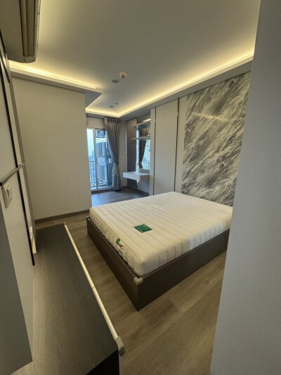 ไฮฟ์ ตากสิน / Hive Taksin